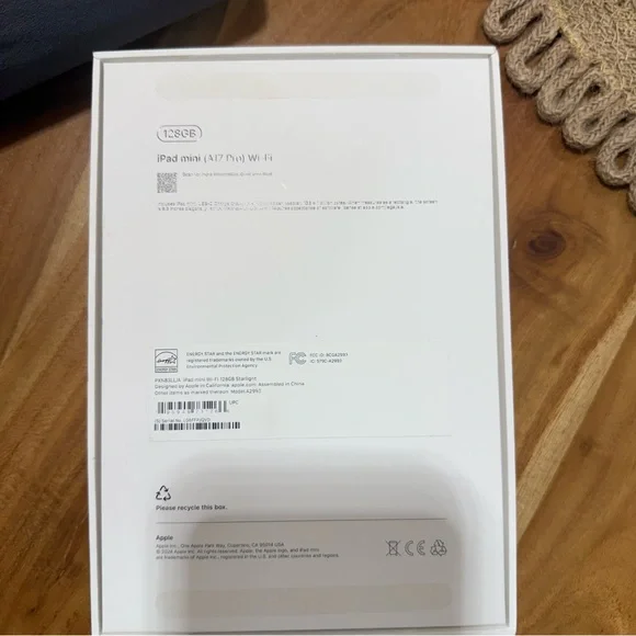 Apple iPad mini 7th generation (2024) 128gb WiFi Starlight Engraved - Picture 11 of 11